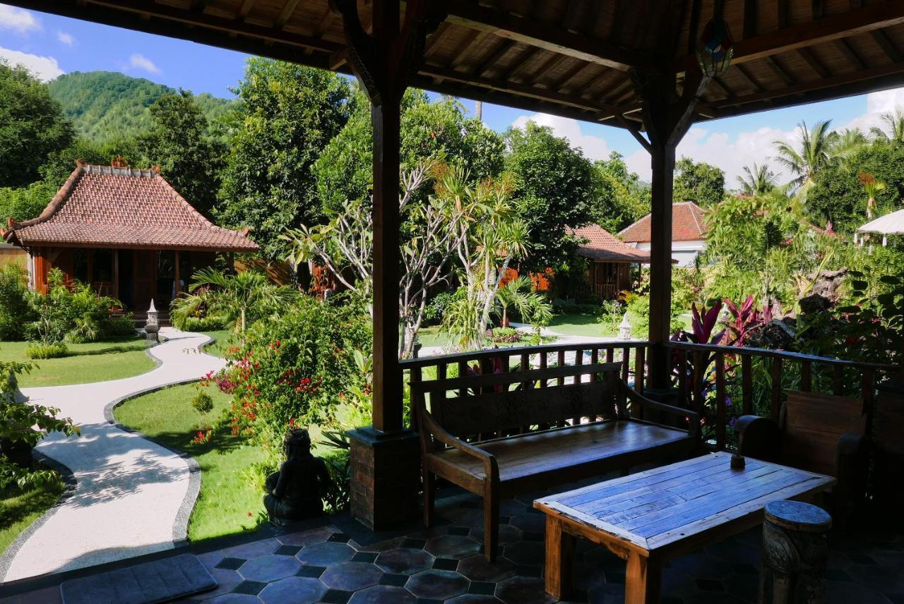 Kubu Kangin Resort Amed Exterior foto