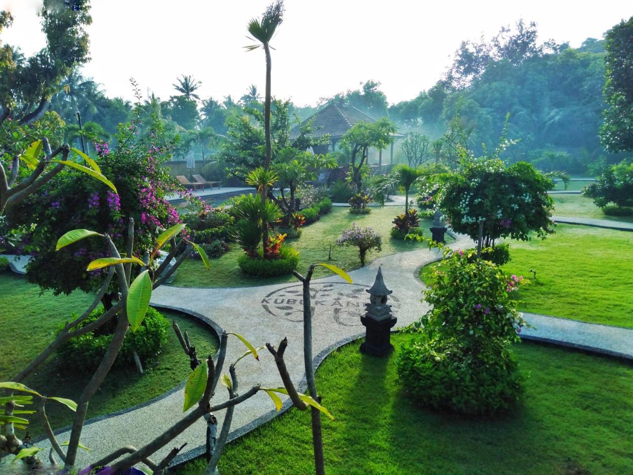 Kubu Kangin Resort Amed Exterior foto